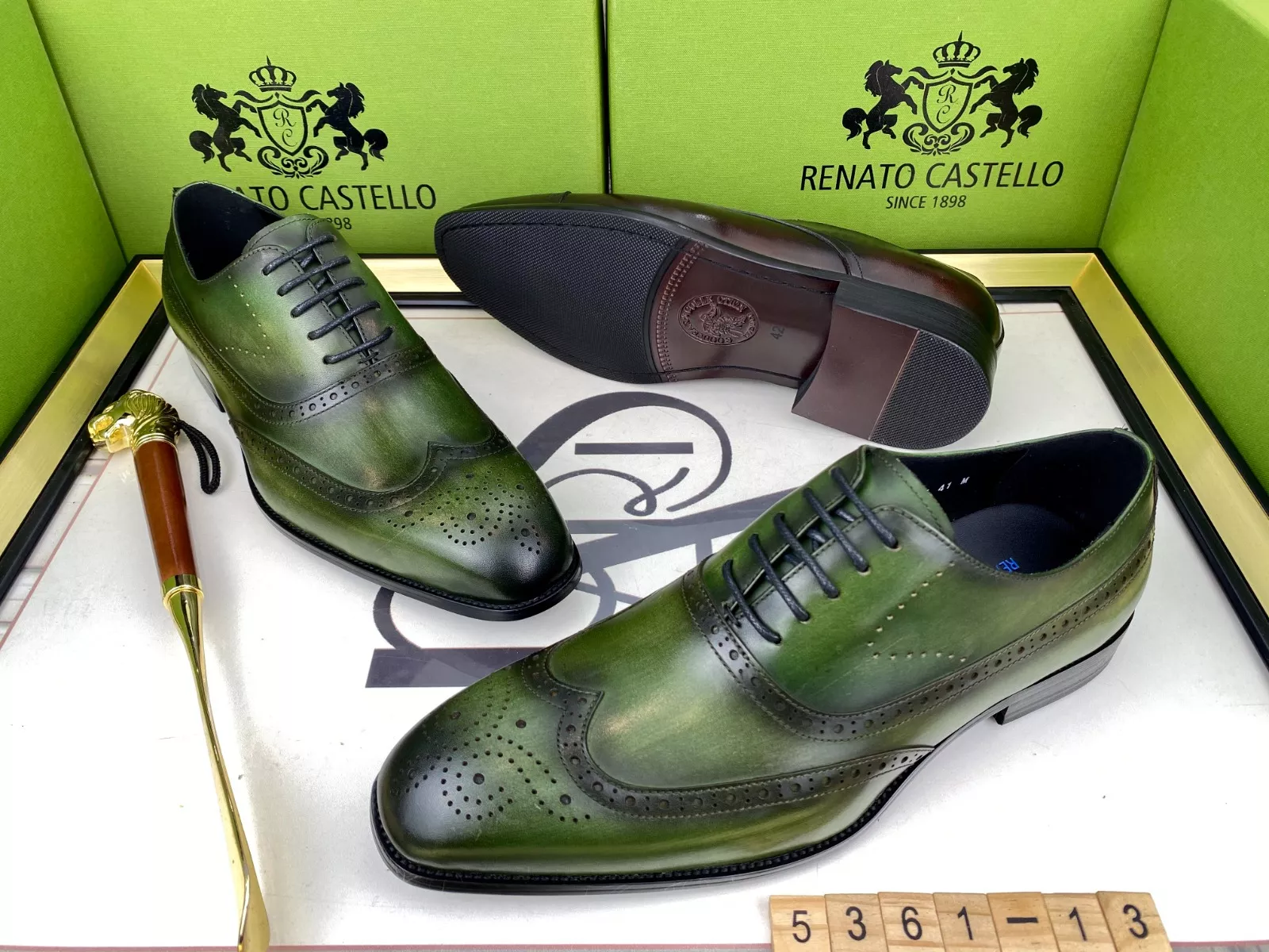 Renato Castello in Green Color