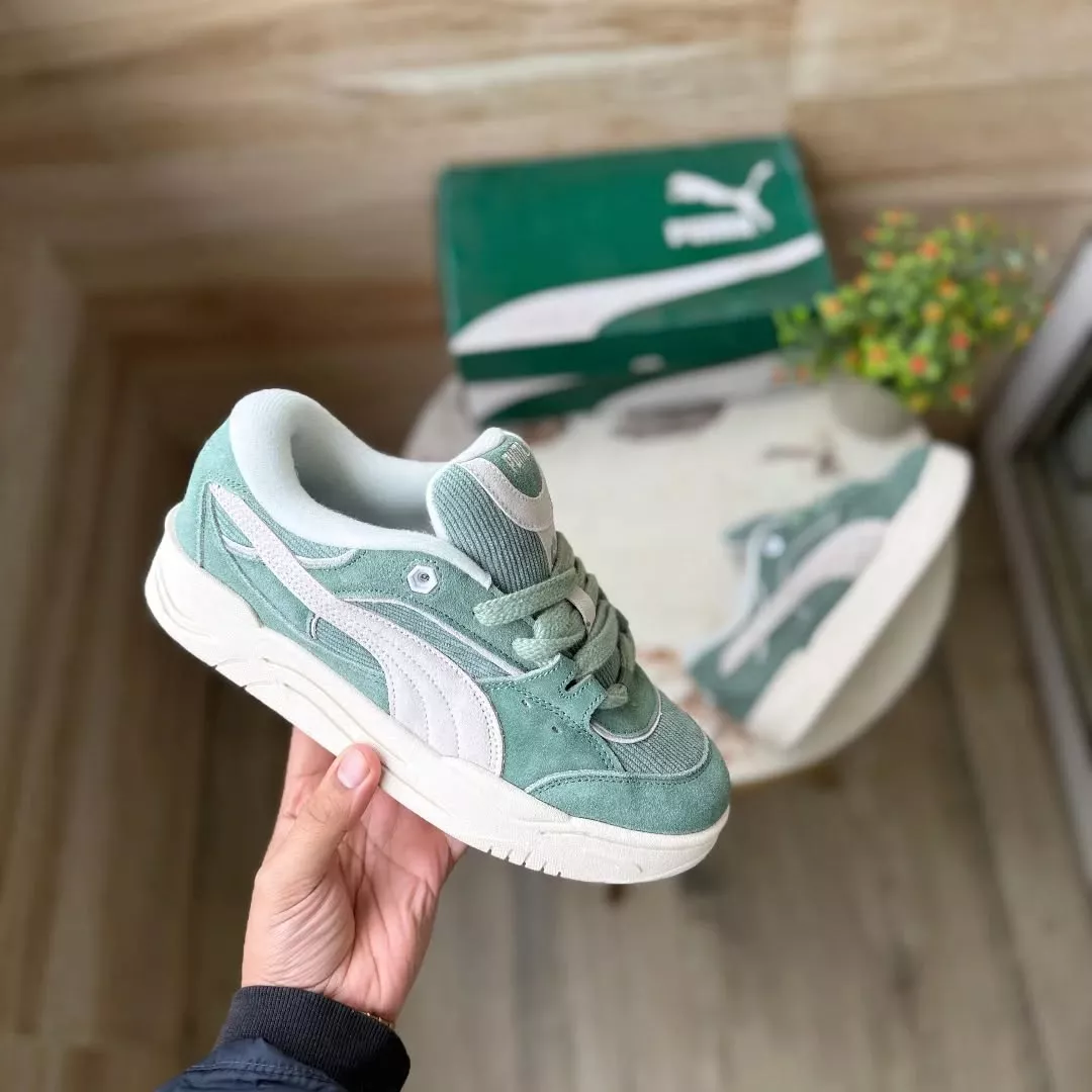 Puma Sneakers