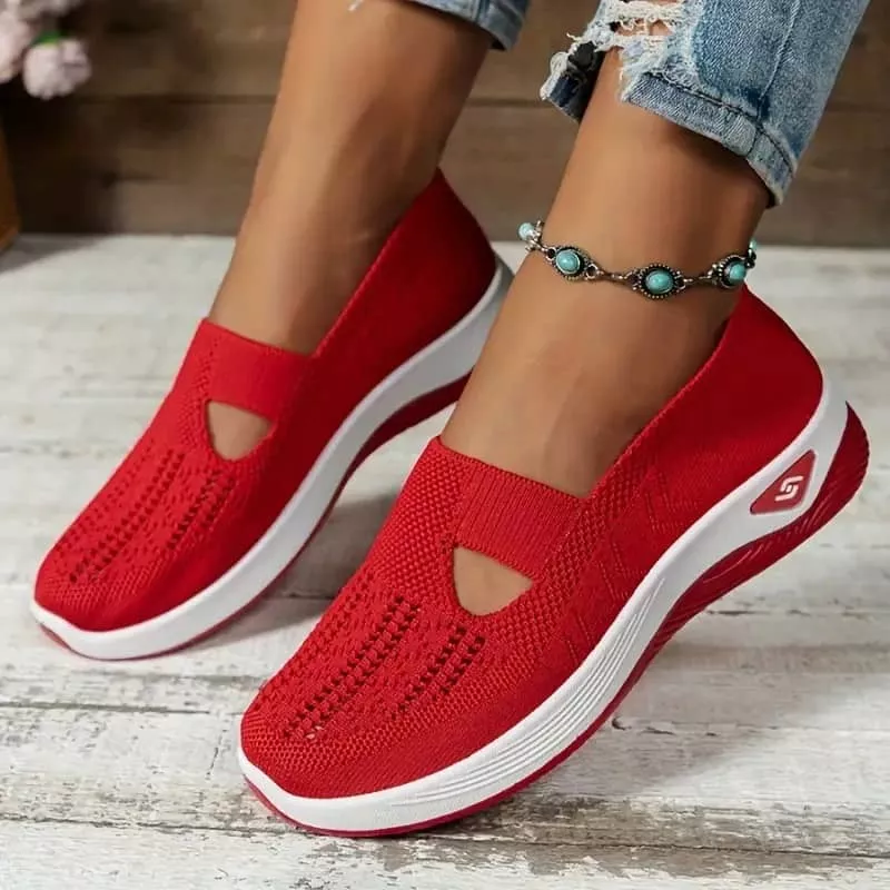 Women Flats Soft Sole Knitted Sneakers (Red)