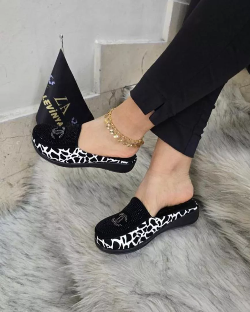 ZA EVİN White Detail Wedge Slip-Ons