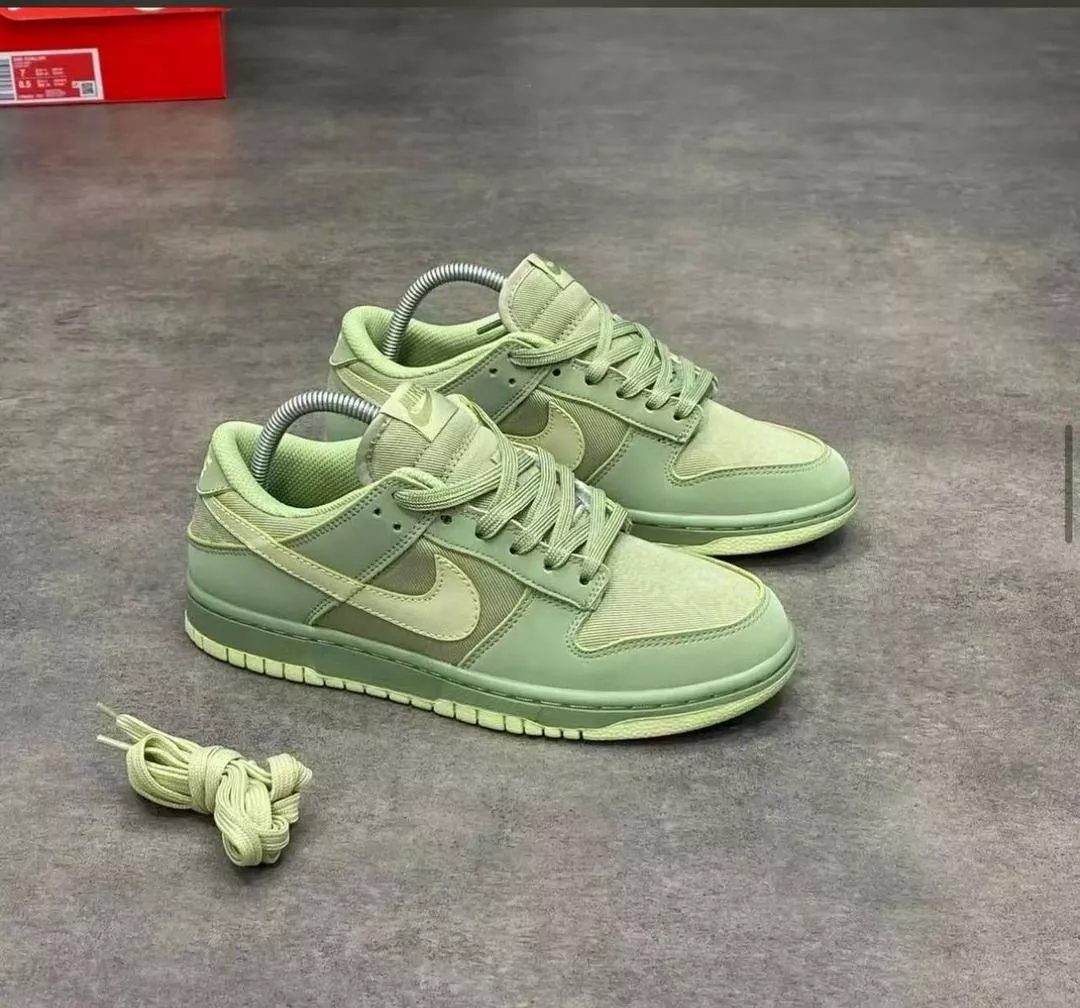 Nike Dunk Low Retro Premium Oil Green