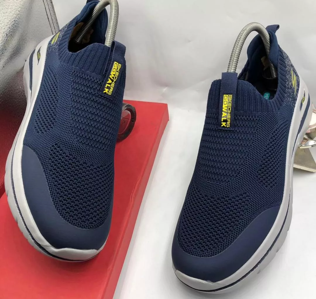 Go Walk 5 Low-Top Sneakers