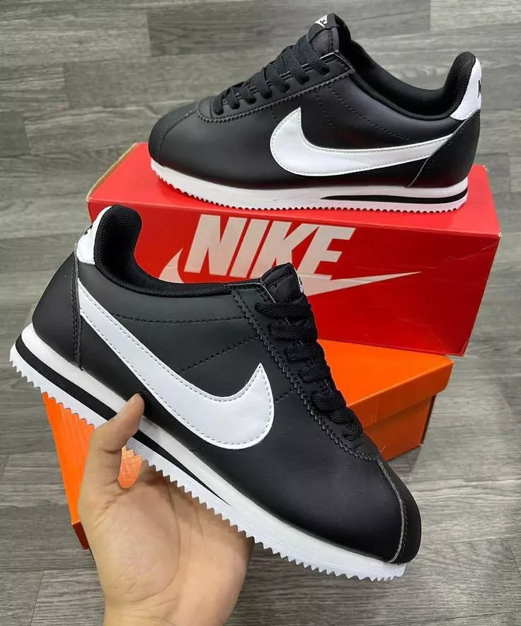 Nike Cortez Retro Leather Black / White Athleisure