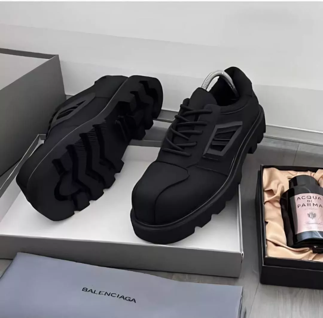 Balenciaga Chunky Sneakers – Black