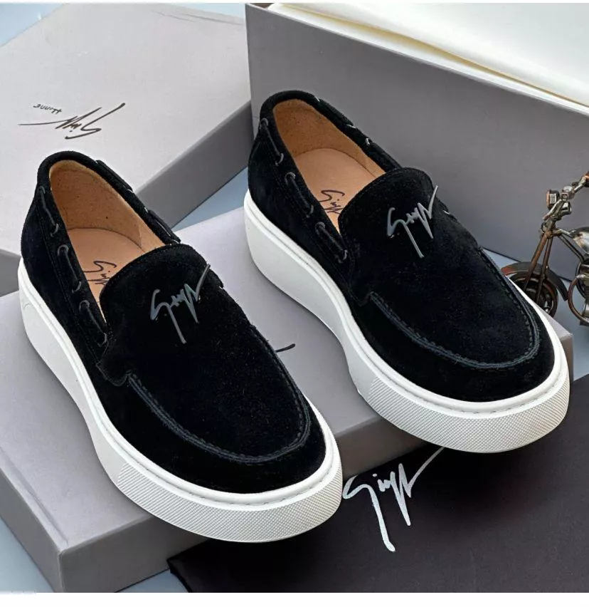 Guiseppe Zanotti Loafers Black