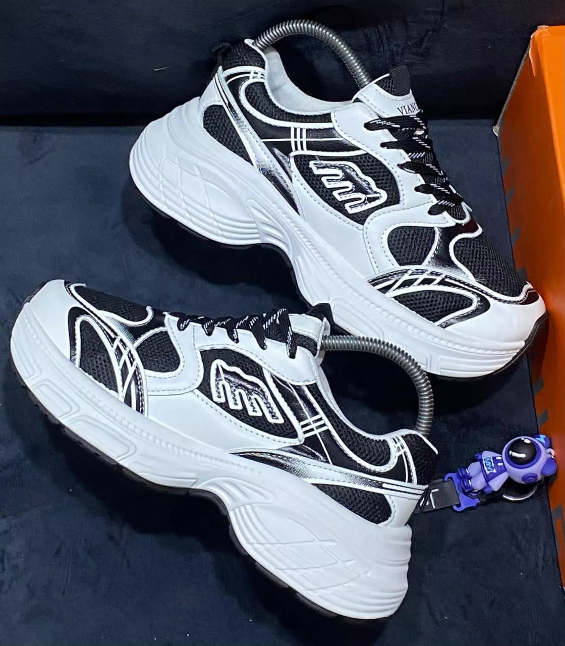 Lightweight Trail Running Sneakers