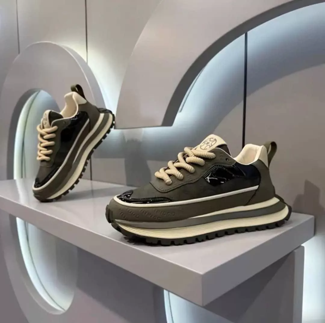 Men's Retro Style Sneakers