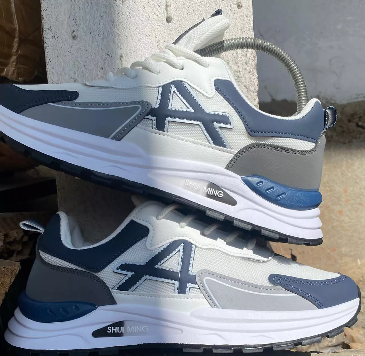 Shui Ming Sneakers (Blue & White)