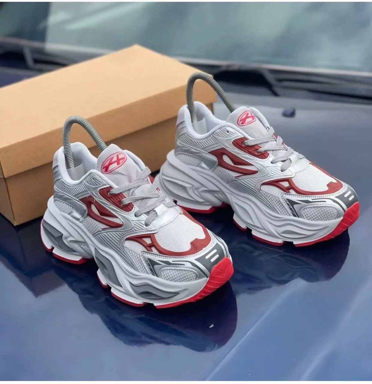 Name: Urban Bold Edge Sneakers