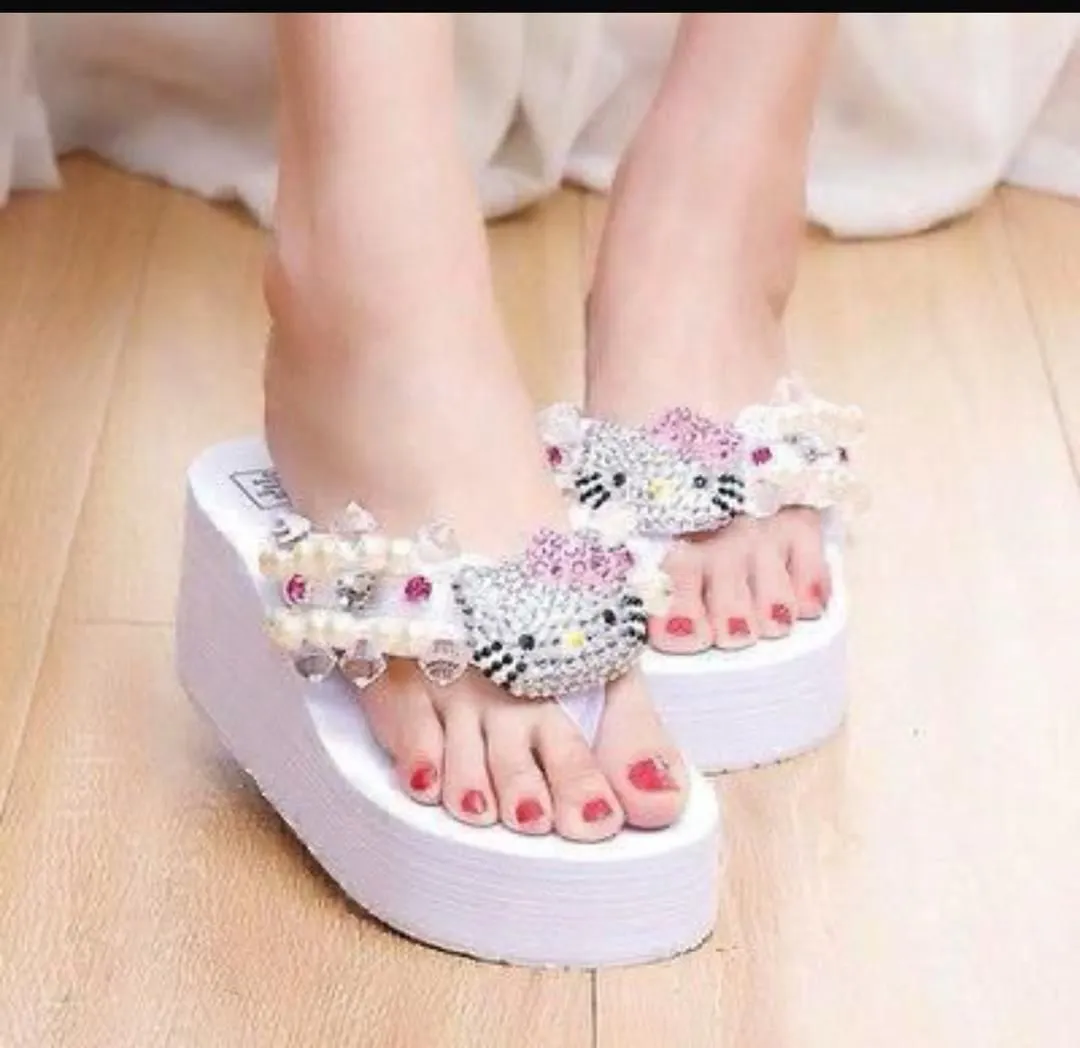 Hello Kitty Platform Flip-Flop Sandals (White)