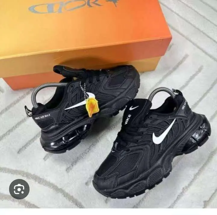 Nike Skate Chunky Sole Sneaker Black