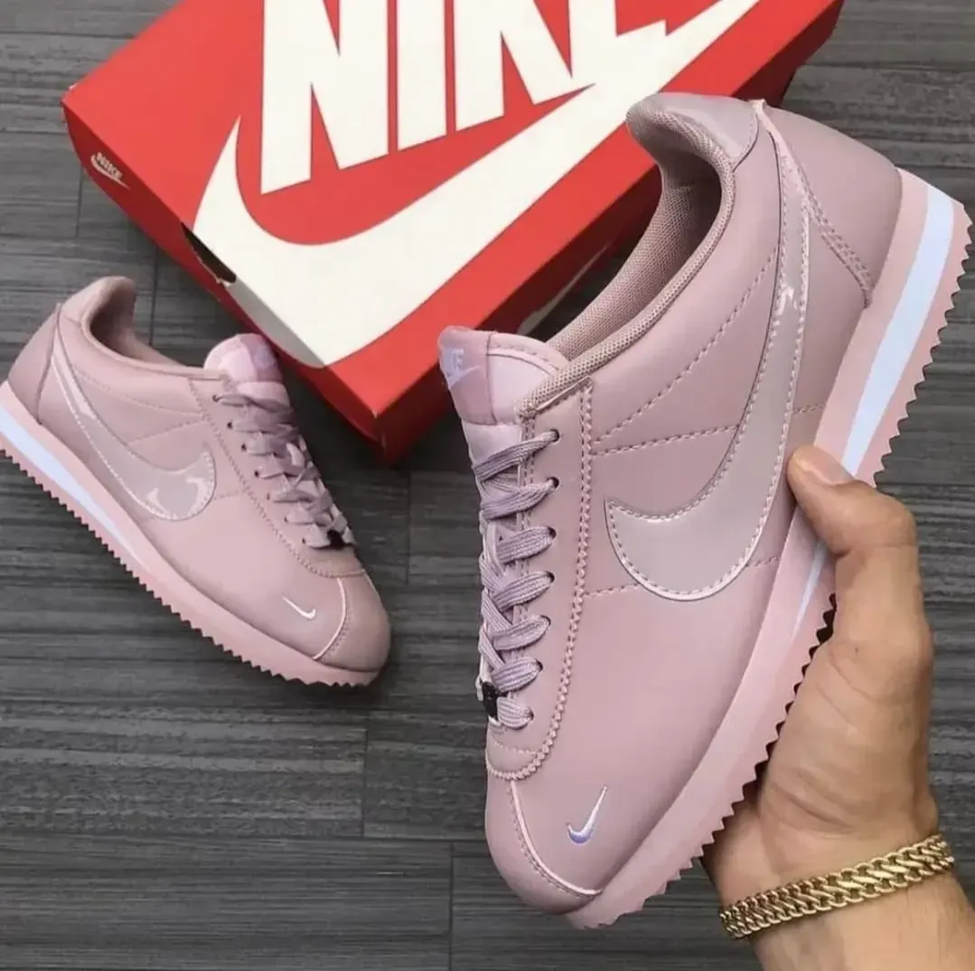 Nike Classic Cortez Soft pink