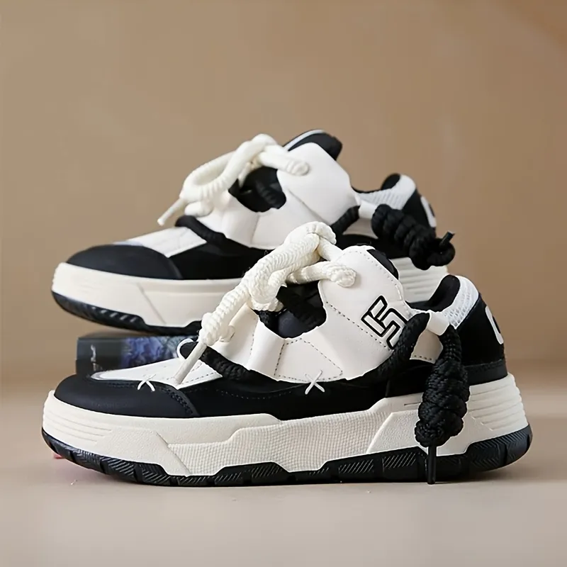 Fila Upgr8 H Wmn sneakers in a white and black