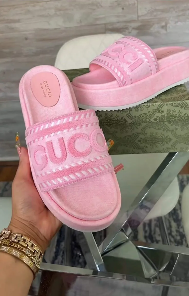 Gucci Rubber Platform Slide Sandals – Pink