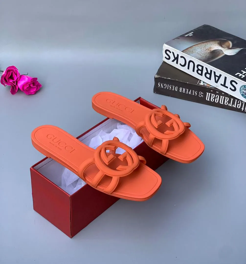 Gucci Interlocking G Rubber Slide – Orange