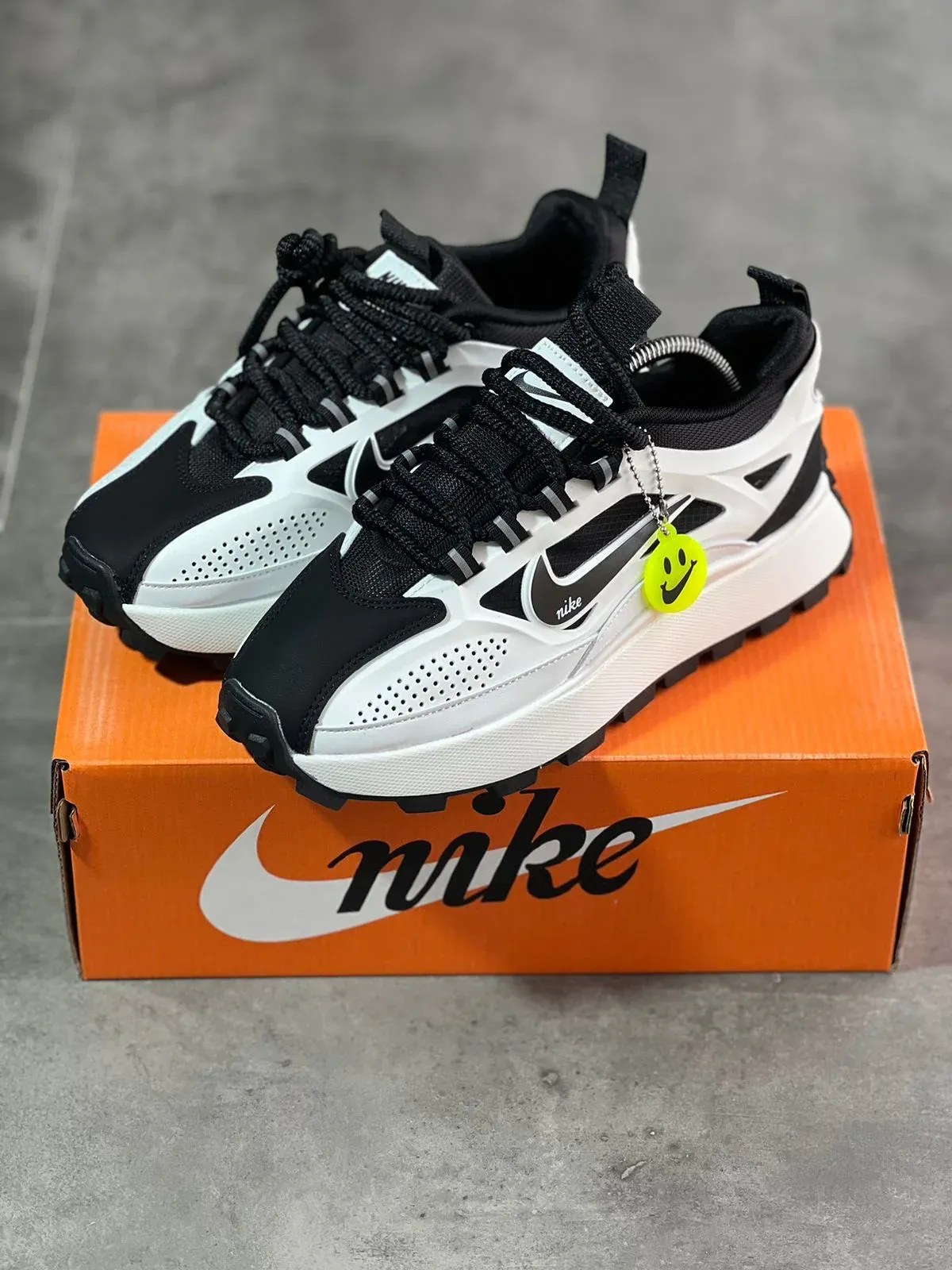 Nike Bailleli fashion sneakers