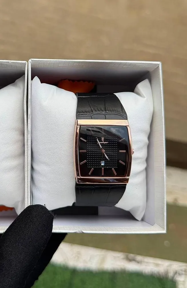 Poedagar Leather Wristwatch
