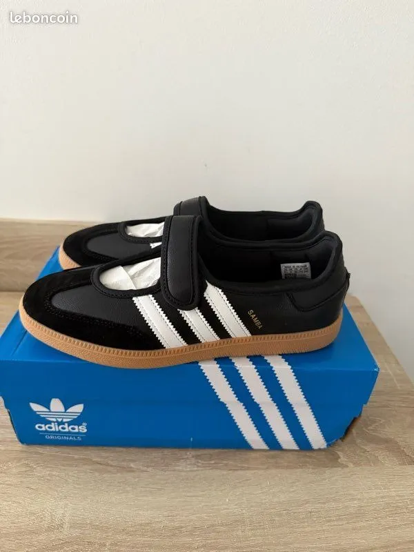 Adidas Samba Strap Kicks