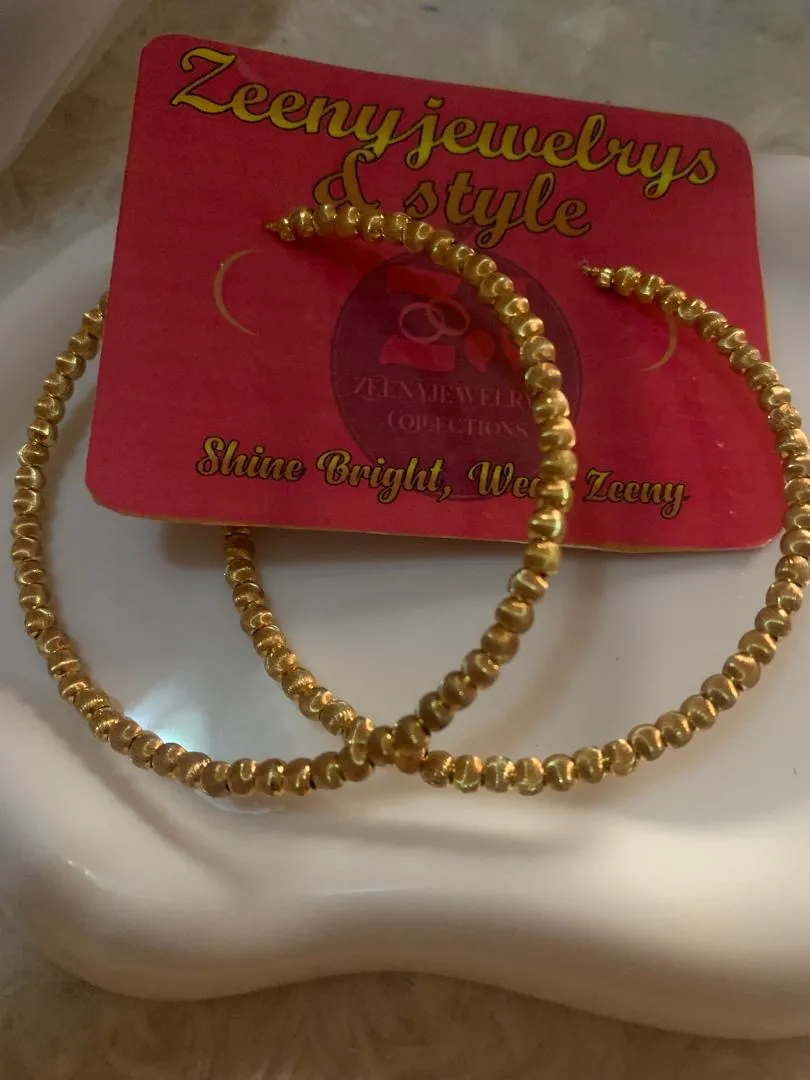 Diamond cut round earing