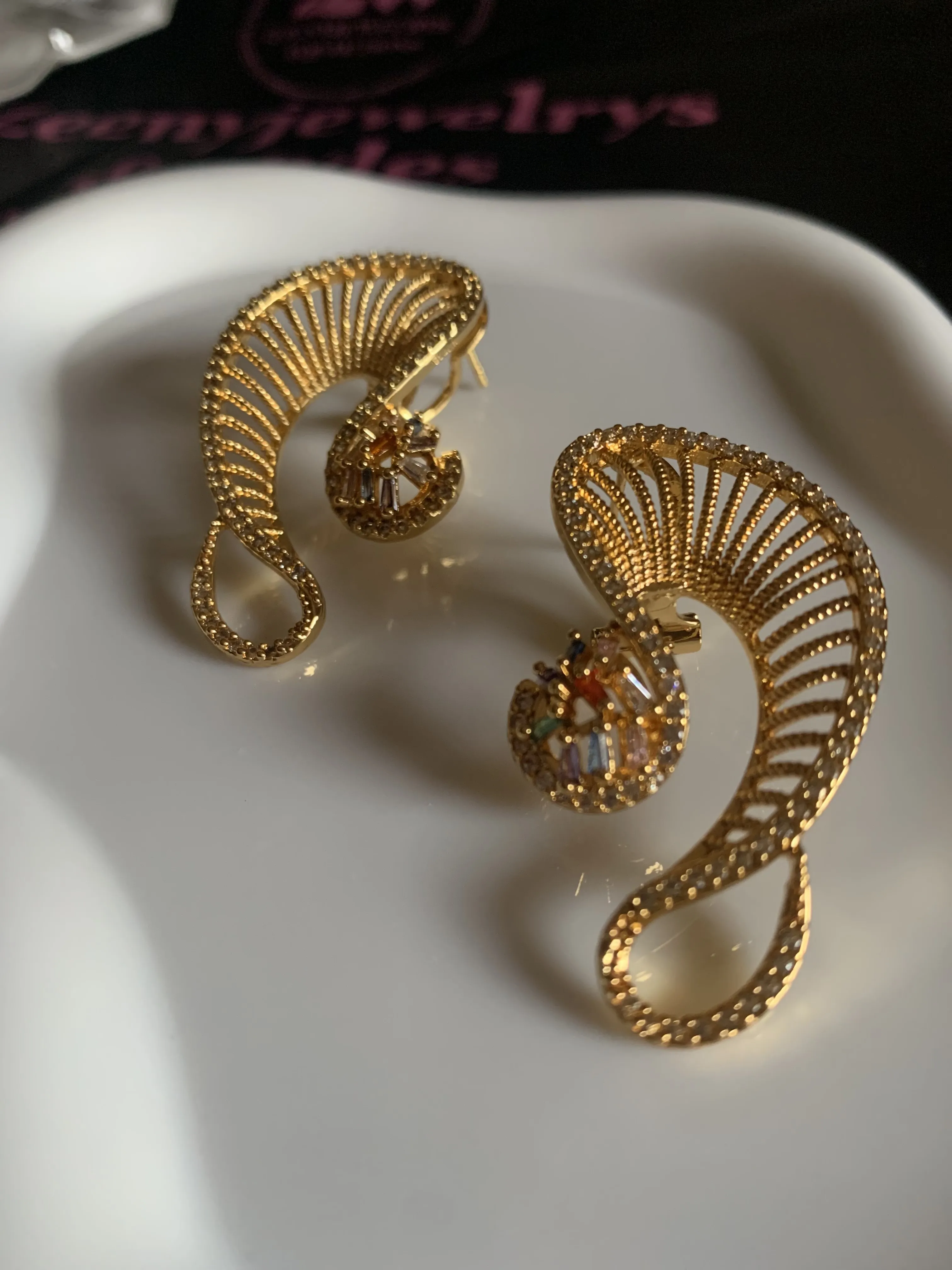 Fan drop earing